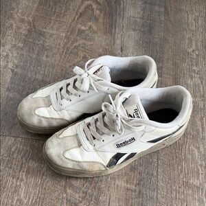 Reebok Off-White and Black Low-Top Sneakers